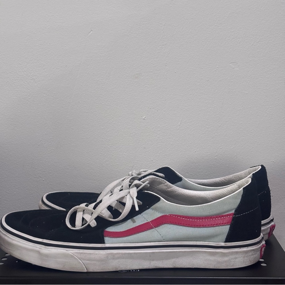Vans Sk8 Low Top Black Suede Canvas Red Stripe Men’s Size 13
